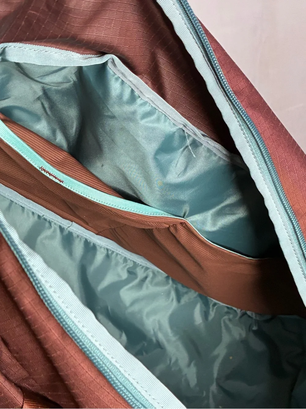 EUC cotopaxi Viaje 35L Travel Duffel Bag in Sepia with Removable Strap